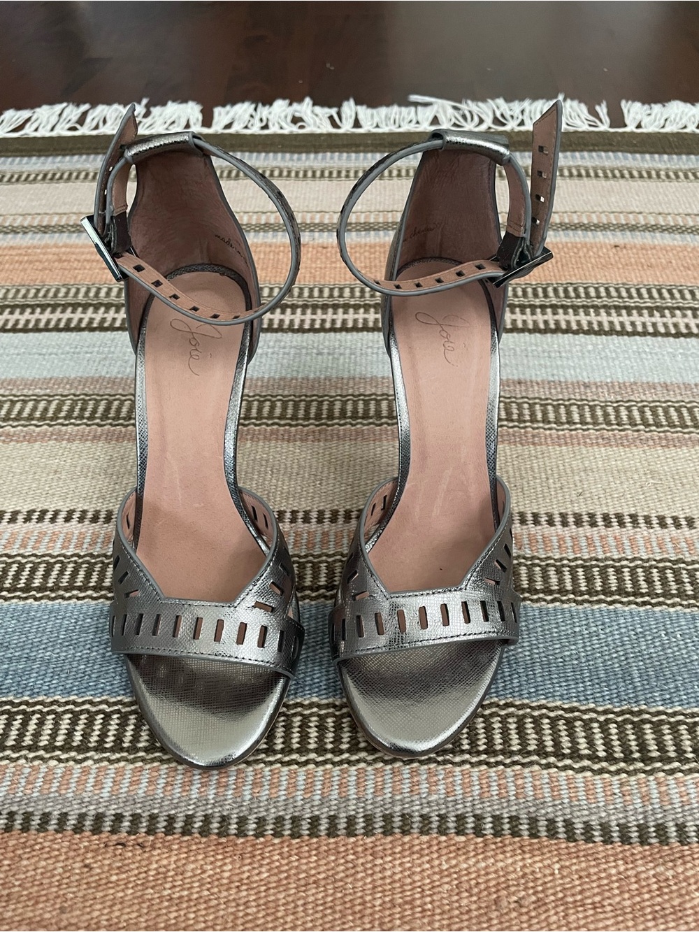 Joie Gunmetal Metallic Silver Pump